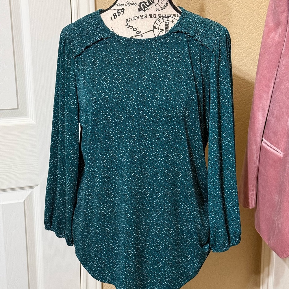 New Adrianna Papell  Women's Top with Subtle Print